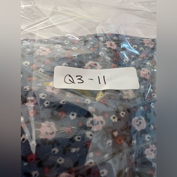 Lily Rose Blue flower print, long top - Picture 5 of 5